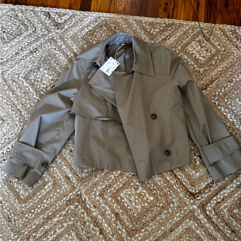 NWT - &Other Stories Cropped Trenchcoat - size small